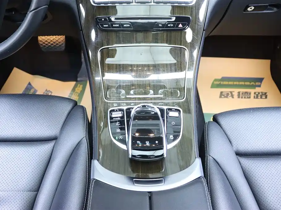 Mercedes-Benz Mercedes-Benz GLC 2016 GLC 260 4MATIC Sport Edition 2016 - thumbnail 24