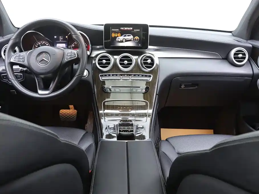 Mercedes-Benz Mercedes-Benz GLC 2016 GLC 260 4MATIC Sport Edition 2016 - thumbnail 26
