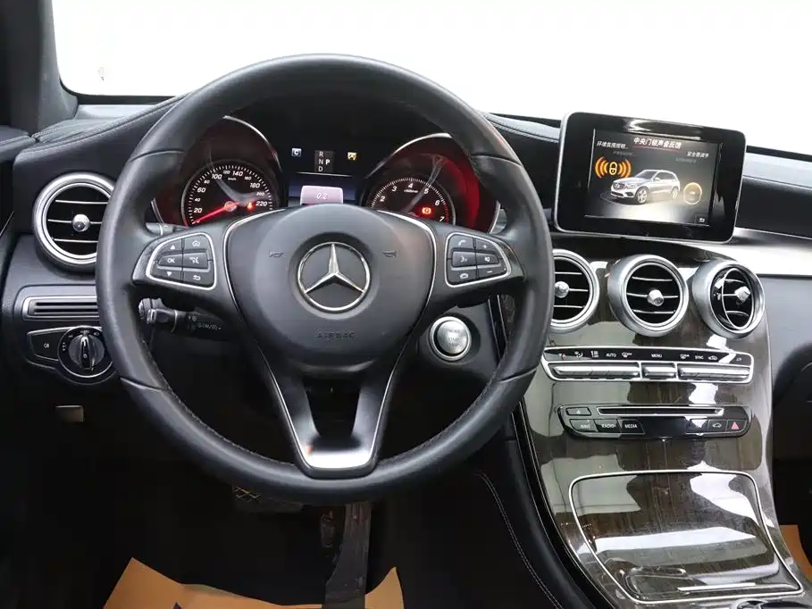 Mercedes-Benz Mercedes-Benz GLC 2016 GLC 260 4MATIC Sport Edition 2016 - thumbnail 28