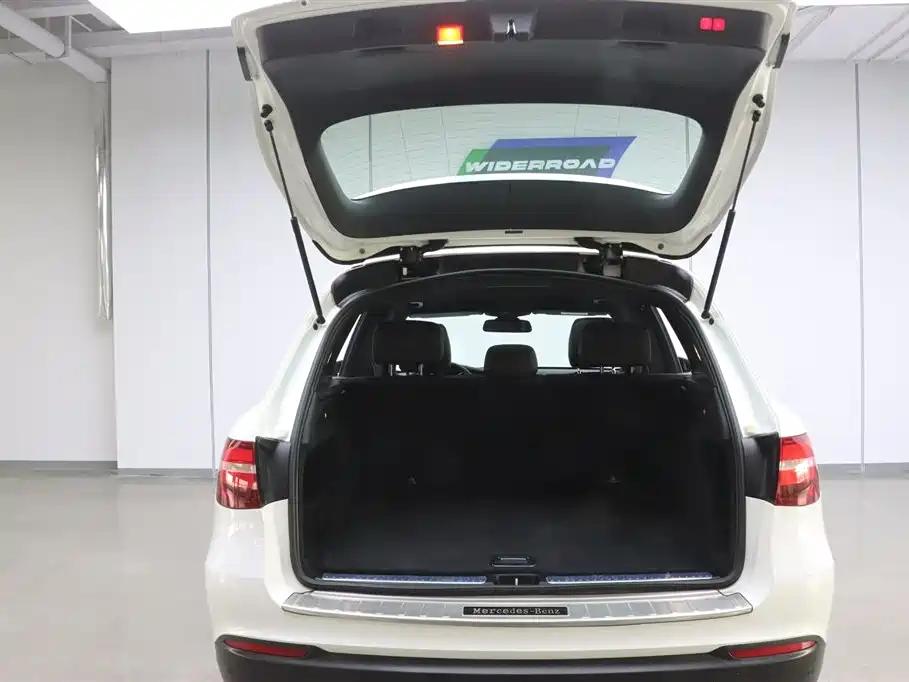Mercedes-Benz Mercedes-Benz GLC 2016 GLC 260 4MATIC Sport Edition 2016 - thumbnail 29