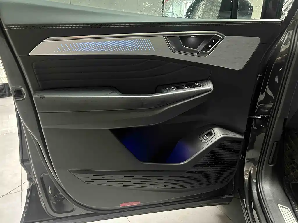 Volkswagen Teramont 2022 380TSI 4Motion Luxury Plus 6-seater 2022 - thumbnail 2