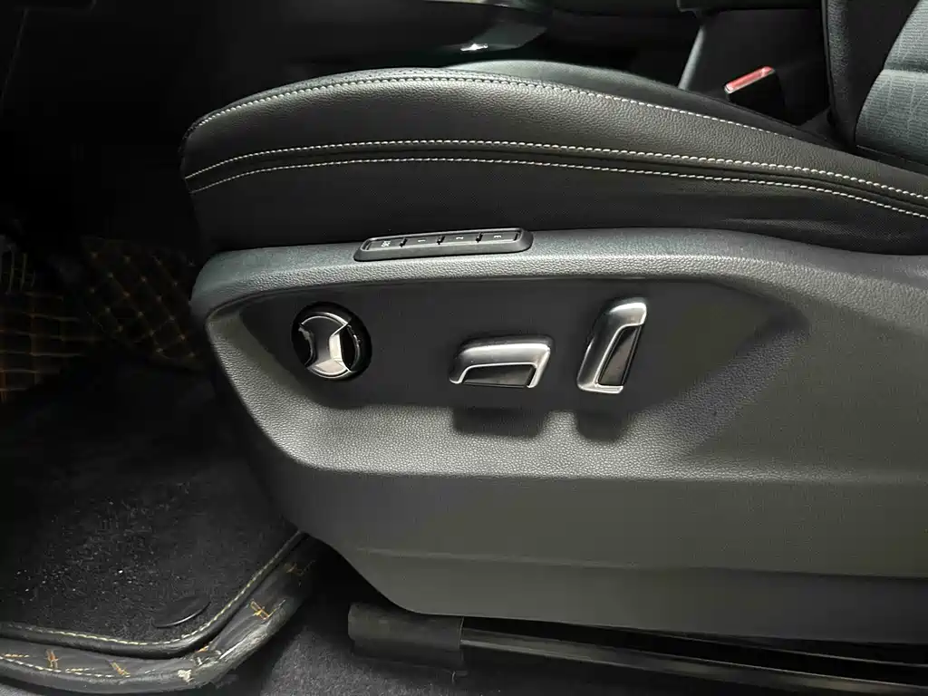 Volkswagen Teramont 2022 380TSI 4Motion Luxury Plus 6-seater 2022 - thumbnail 13