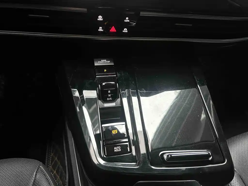 Volkswagen Teramont 2022 380TSI 4Motion Luxury Plus 6-seater 2022 - thumbnail 15