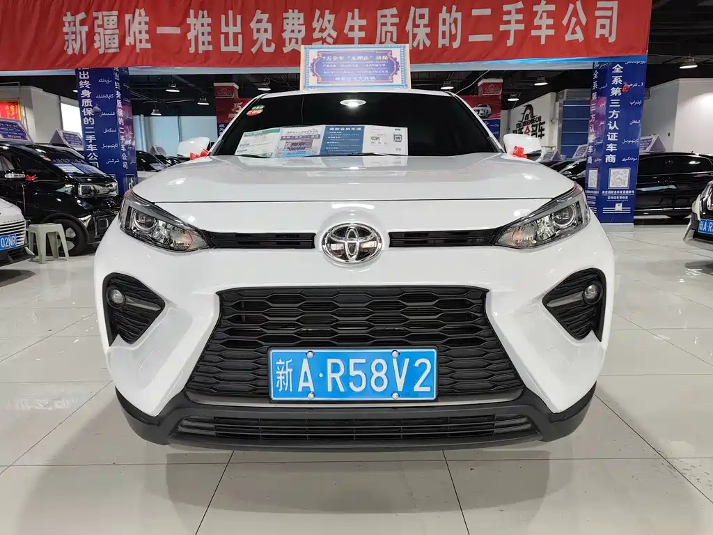 Toyota Venza 2023 2.0L CVT 2WD Leading Edition 2023 - thumbnail 2