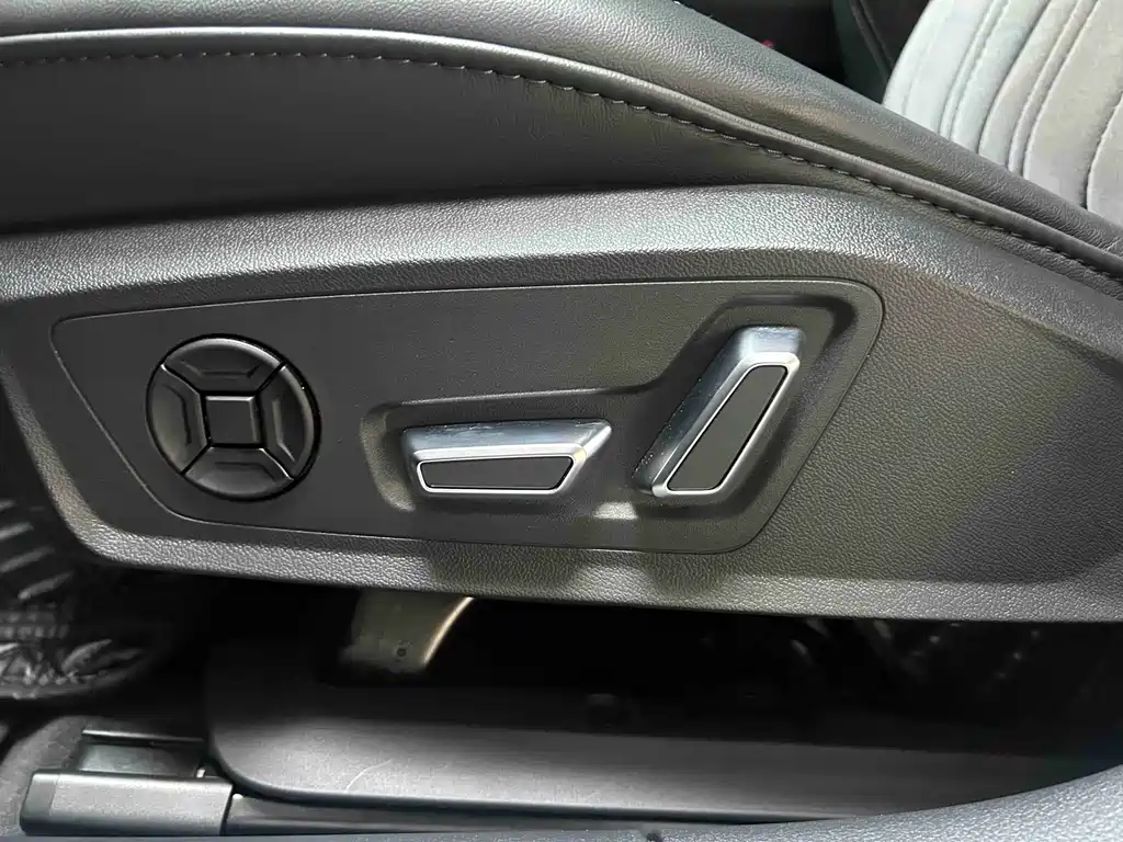 Audi Audi A6L 2024 45 TFSI Premium Dynamic Edition 2024 - thumbnail 5