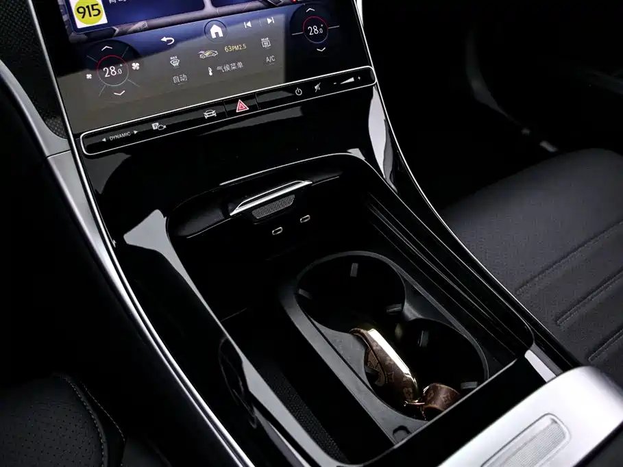 Mercedes-Benz Mercedes-Benz C-Class 2025 C 200 L Sport Edition 2024 - thumbnail 9