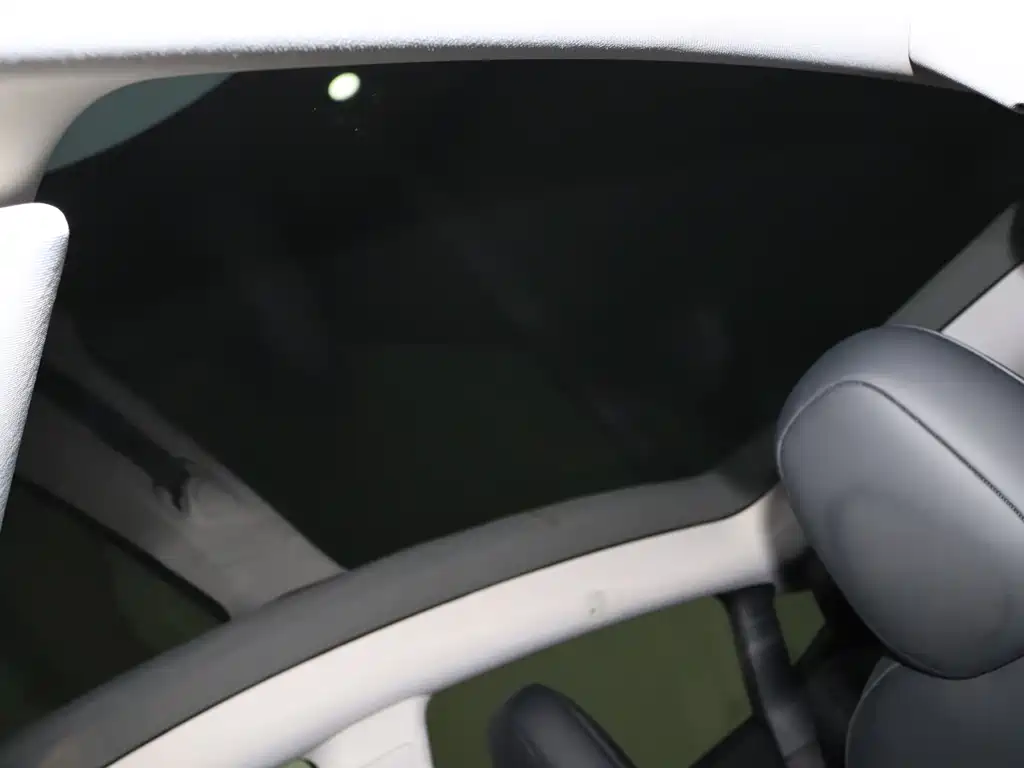 Tesla Model Y 2023 Performance All-Wheel Drive 2023 - thumbnail 12