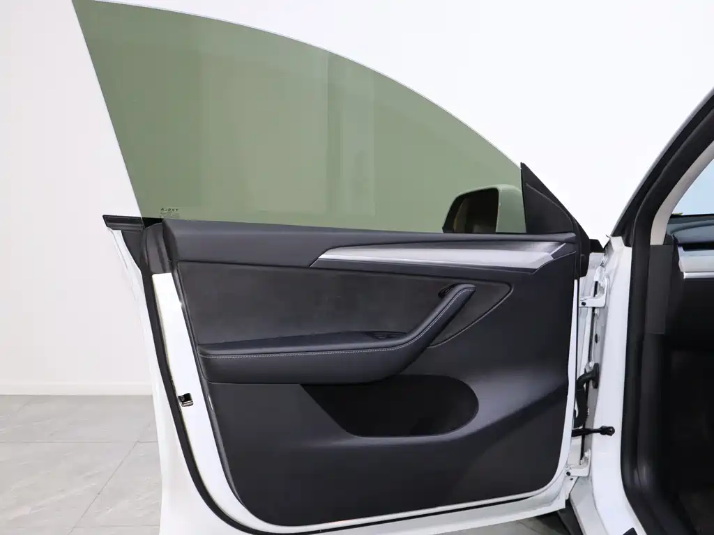 Tesla Model Y 2023 Performance All-Wheel Drive 2023 - thumbnail 13