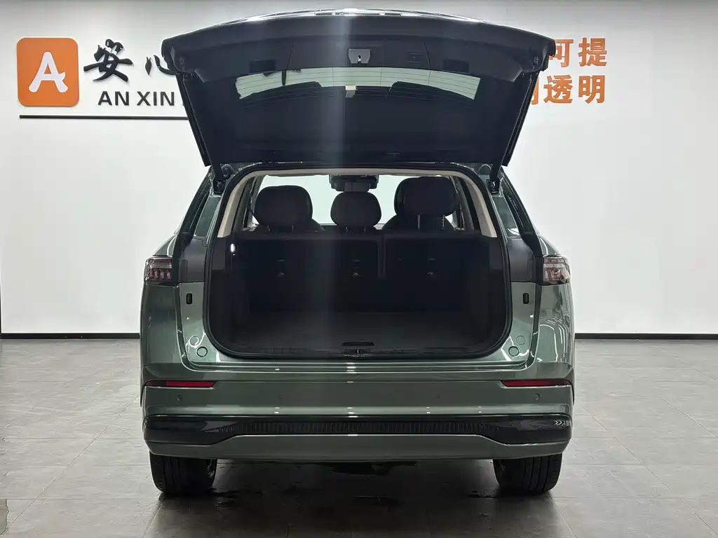 Chery Fengyun Chery风云T10 2024款 210 Luxury Edition Wait, I need to provide the internationally accepted model name. The Chery Arrizo T10 is the international name for this model. Chery Arrizo T10 2024 210 Luxury Edition 2024 - thumbnail 5