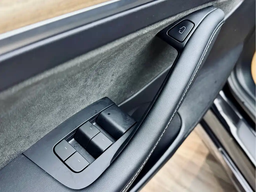 Tesla Model 3 Rear-Wheel Drive 2022 2023 - thumbnail 11