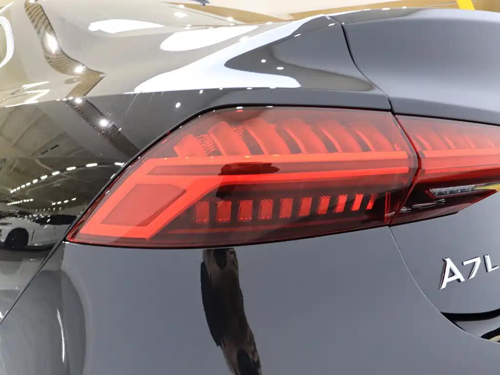 Audi Audi A7L 2024 45 TFSI Luxury Edition 2024 - thumbnail 9