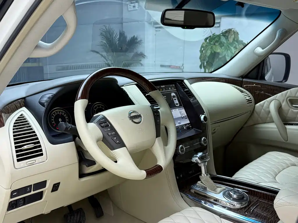 Nissan Nissan Patrol 2018 4.0L Platinum Edition 2017 - thumbnail 7