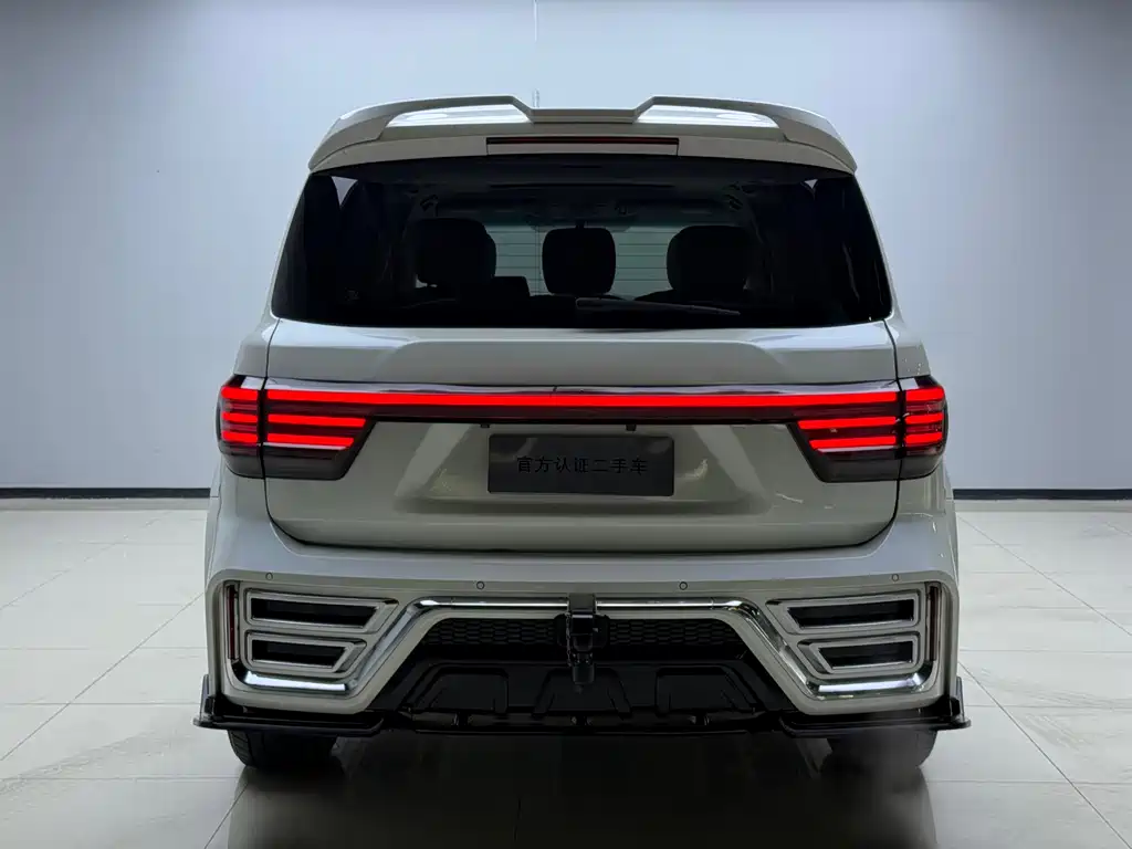 Nissan Nissan Patrol 2018 4.0L Platinum Edition 2017 - thumbnail 12