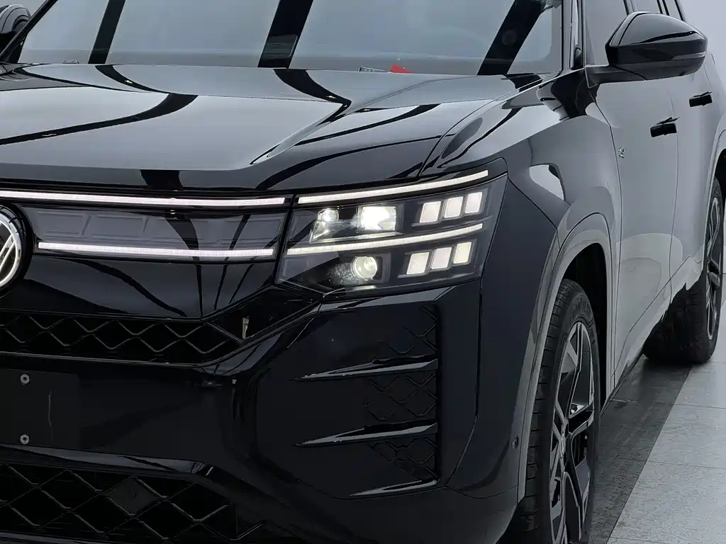 Volkswagen Teramont 2025 Teramont Pro 450TSI 4Motion Climbing Edition 2025 - thumbnail 4