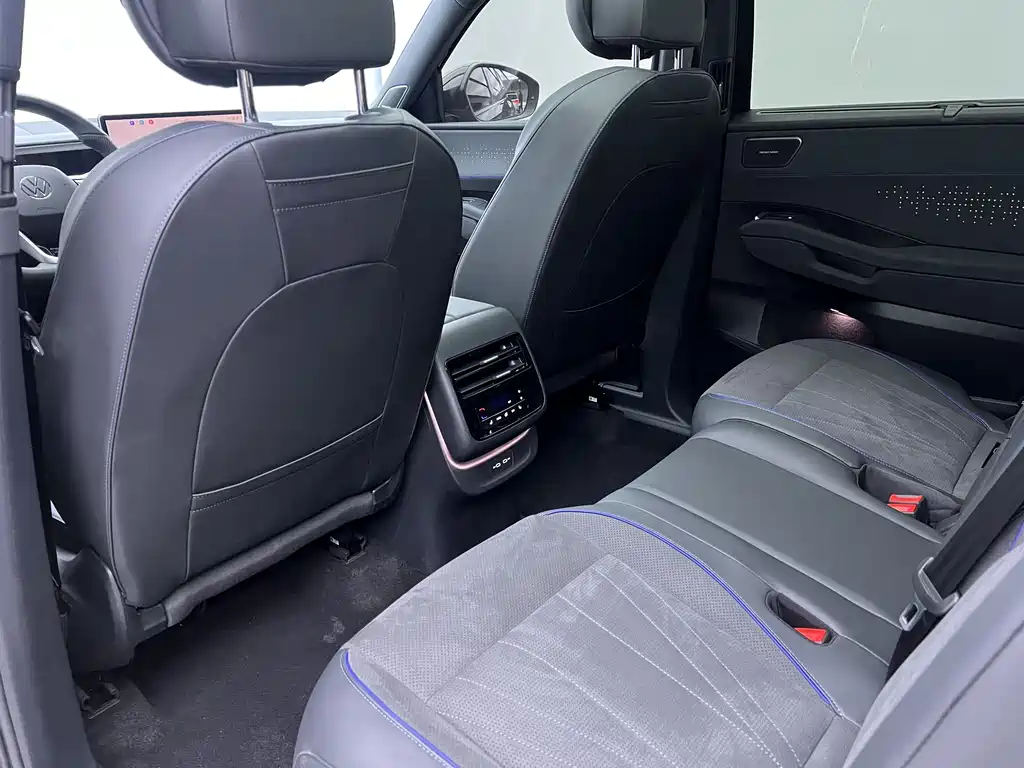Volkswagen Teramont 2025 Teramont Pro 450TSI 4Motion Climbing Edition 2025 - thumbnail 16