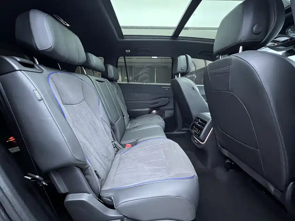 Volkswagen Teramont 2025 Teramont Pro 450TSI 4Motion Climbing Edition 2025 - thumbnail 19