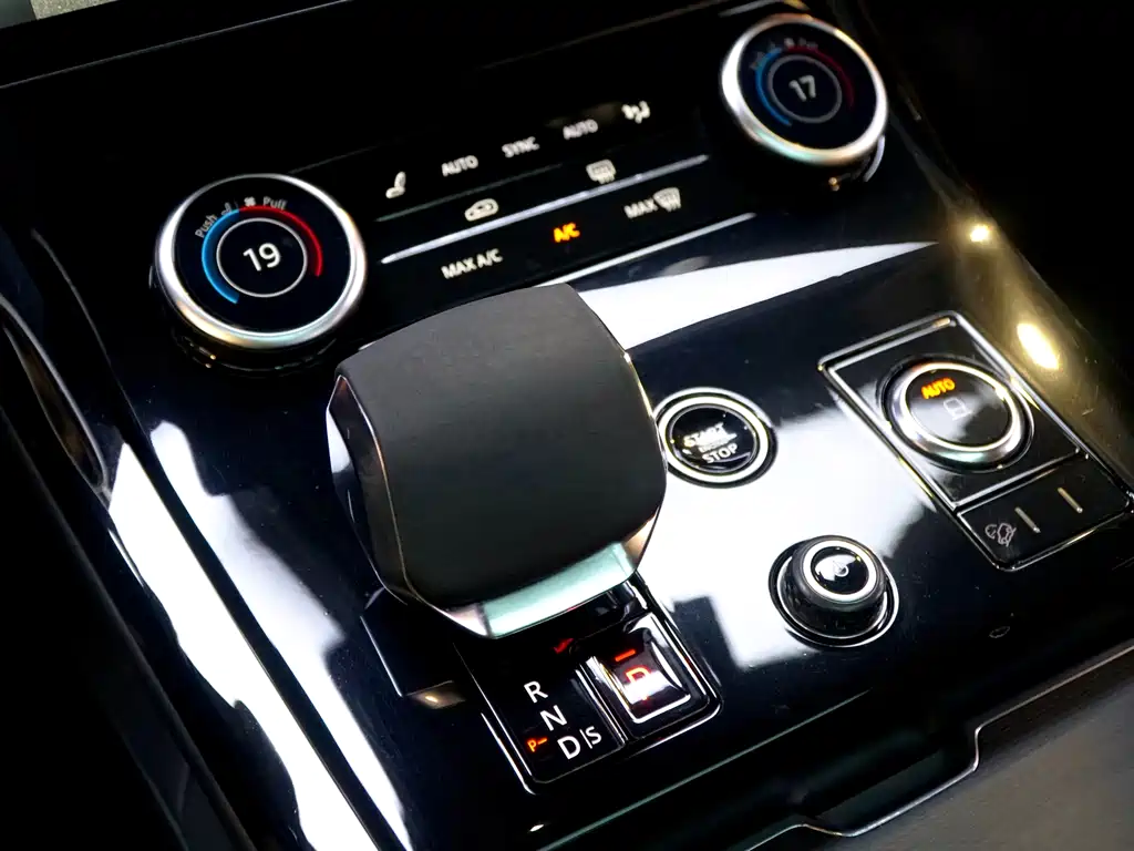 Land Rover Range Rover Sport 2023 400PS Dynamic SE 2022 - thumbnail 17