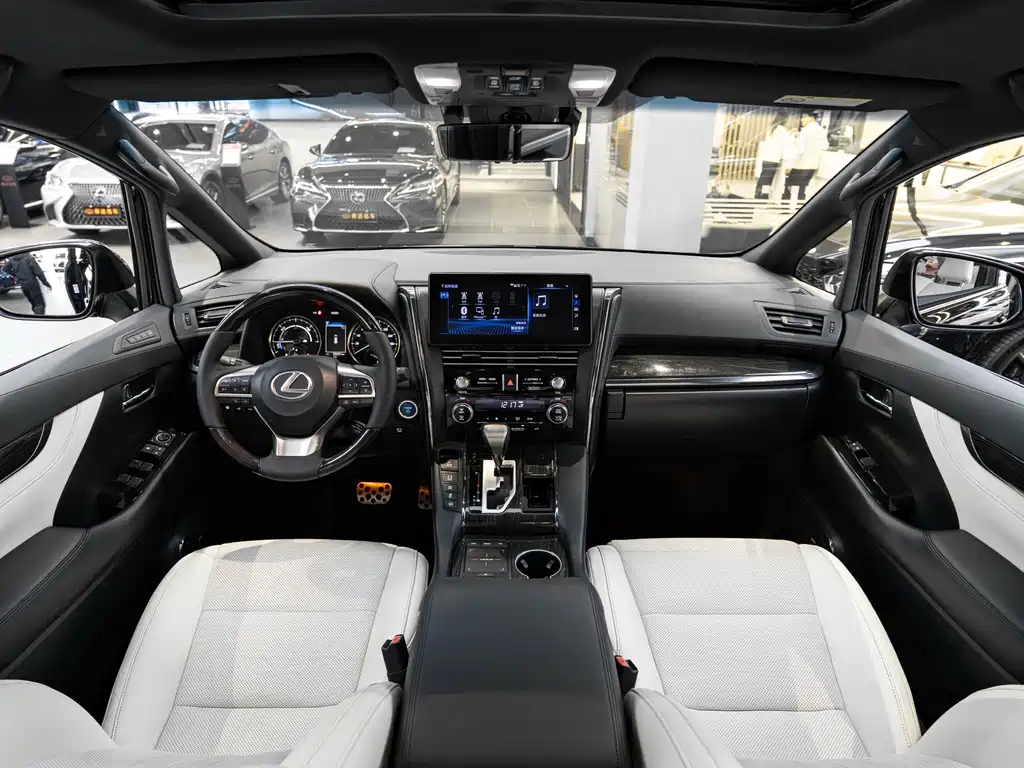 Lexus Lexus LM 300h 7-seater Elegant Version 2020 Model 2021 - thumbnail 13