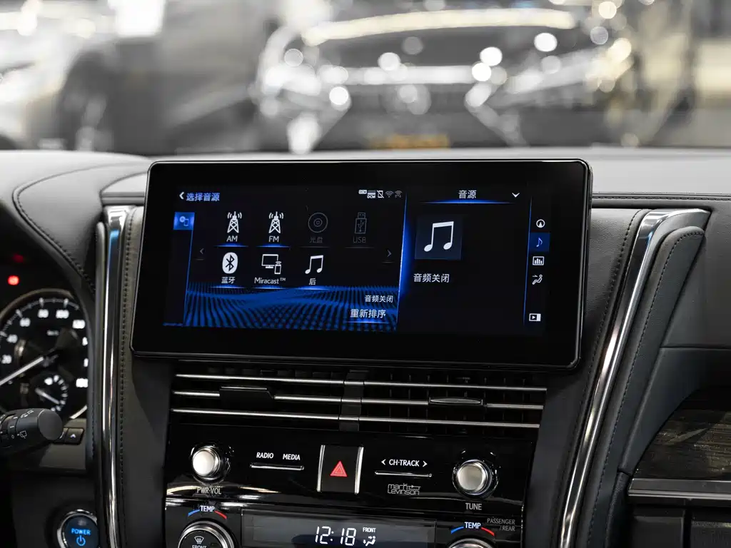 Lexus Lexus LM 300h 7-seater Elegant Version 2020 Model 2021 - thumbnail 15