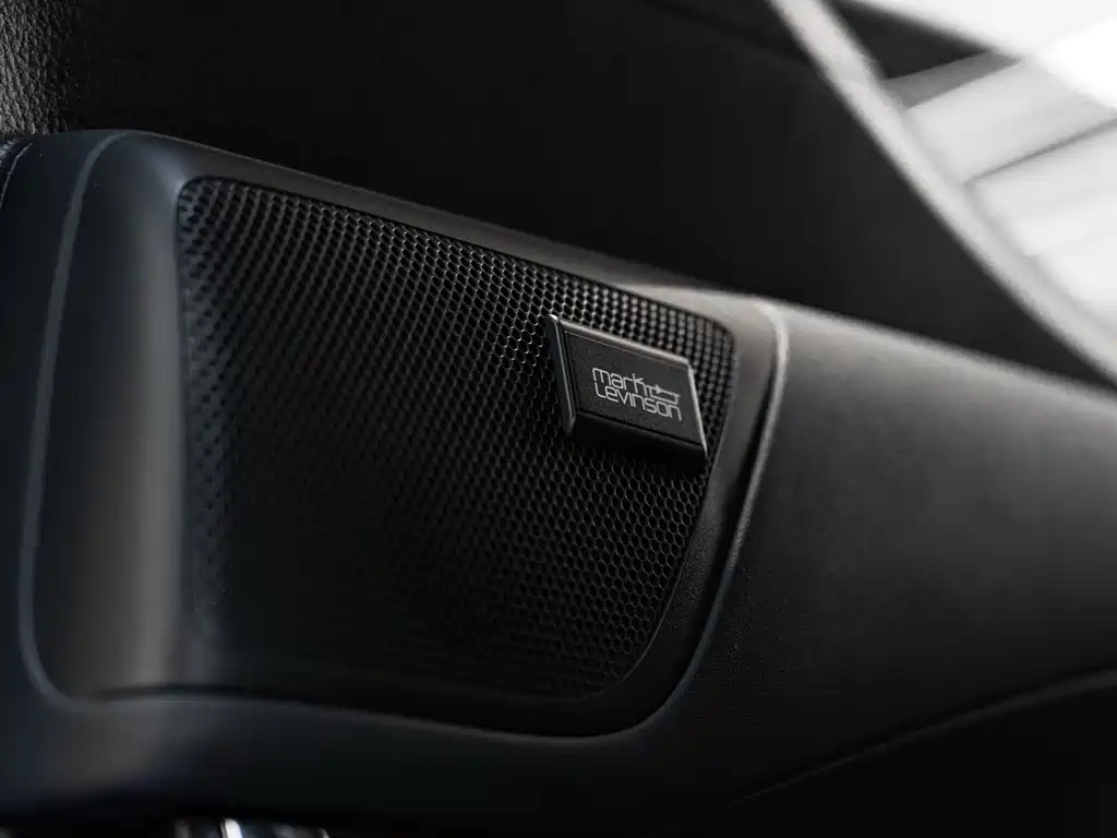 Lexus Lexus LM 300h 7-seater Elegant Version 2020 Model 2021 - thumbnail 20