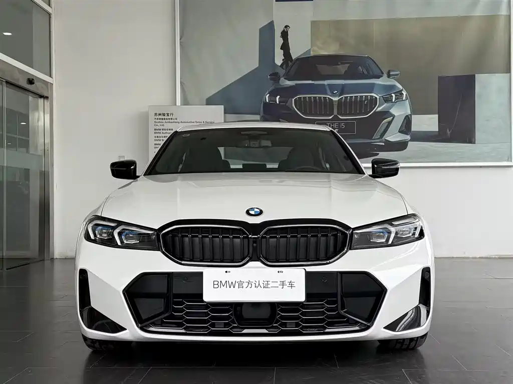 BMW BMW 3 Series 2025 330i M Sport Shadow Night Package 2026 - thumbnail 3