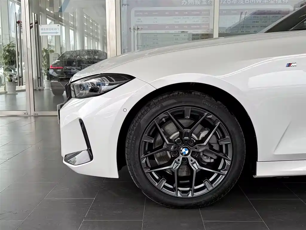 BMW BMW 3 Series 2025 330i M Sport Shadow Night Package 2026 - thumbnail 13