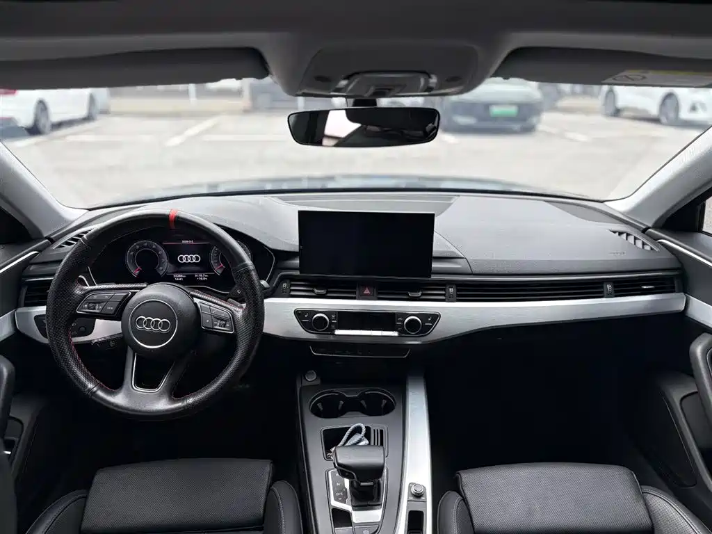 Audi Audi A4L 2020 40 TFSI Luxury Dynamic Model 2021 - thumbnail 11