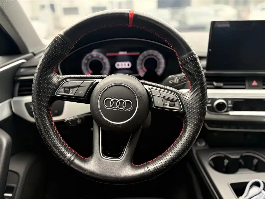 Audi Audi A4L 2020 40 TFSI Luxury Dynamic Model 2021 - thumbnail 18