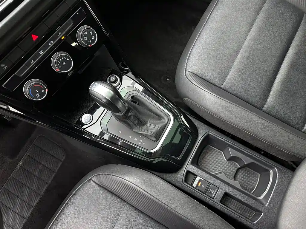 Volkswagen T-ROC 2021 Facelift 280TSI DSG FWD Comfort Intelligent Connectivity Edition 2020 - thumbnail 12