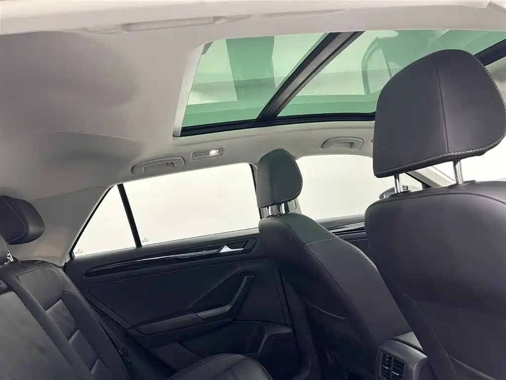 Volkswagen T-ROC 2021 Facelift 280TSI DSG FWD Comfort Intelligent Connectivity Edition 2020 - thumbnail 24