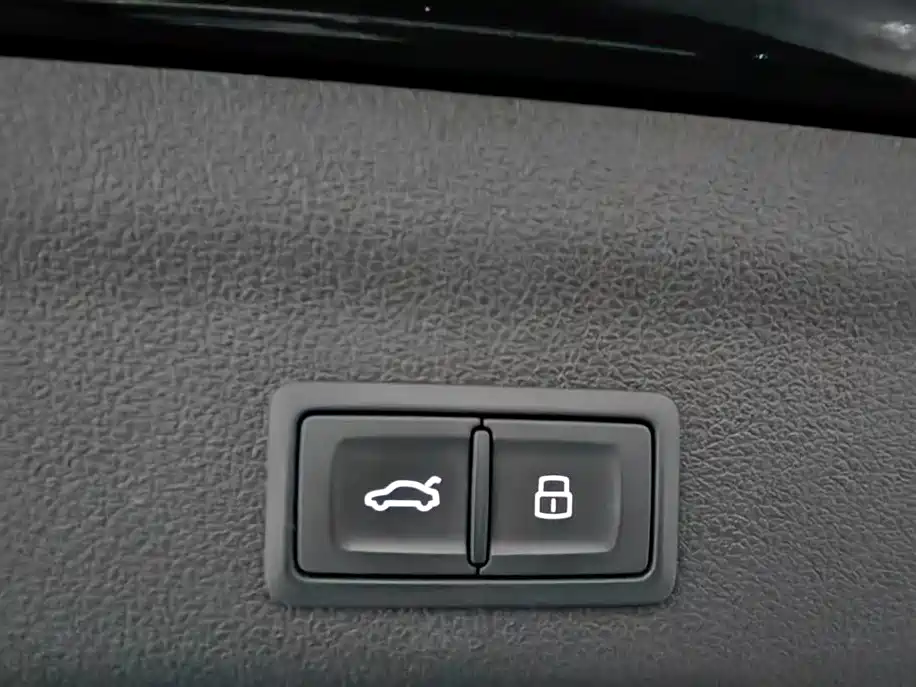Audi Audi A6 Allroad Quattro 55 TFSI Premium Off-road Model 2022 2023 - thumbnail 13