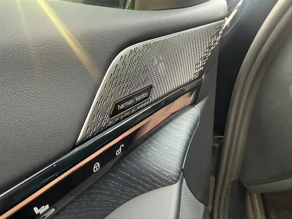 BMW BMW i5 2024 eDrive 35L Premium Luxury Package 2025 - thumbnail 7