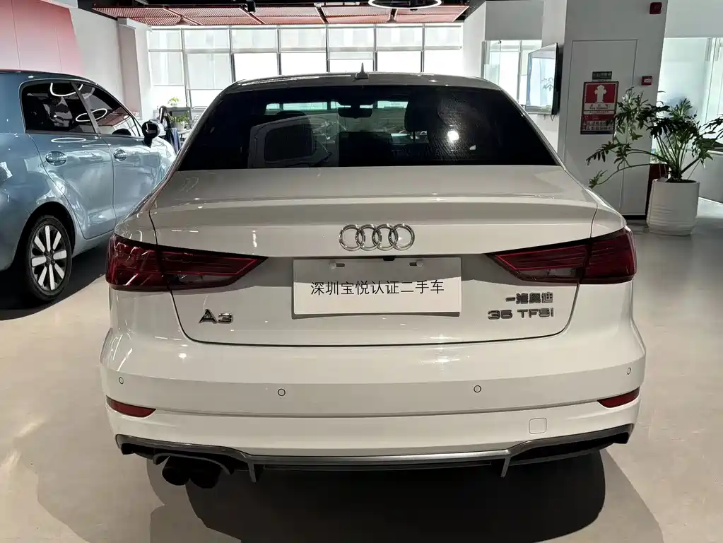 Audi Audi A3 2018 30th Anniversary Edition Limousine 35 TFSI Fashion Model 2018 - thumbnail 4