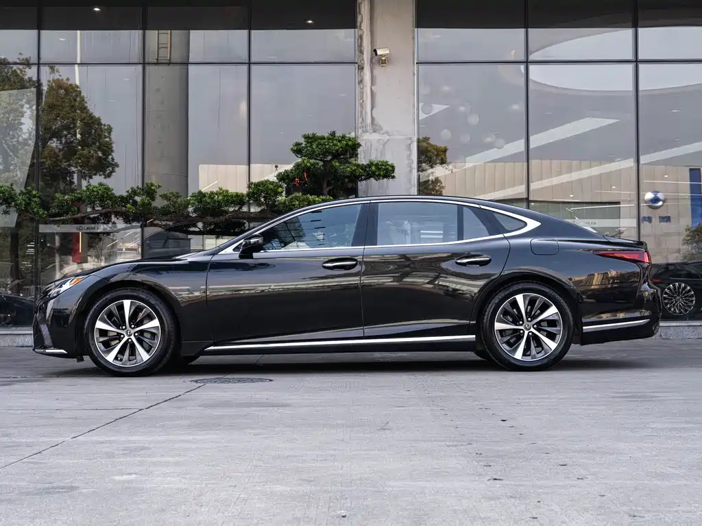Lexus Lexus LS 500h Premier 2021 2021 - thumbnail 4