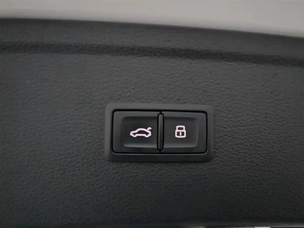 Audi Audi Q5L 2022 45T Premium Dynamic Model 2022 - thumbnail 12