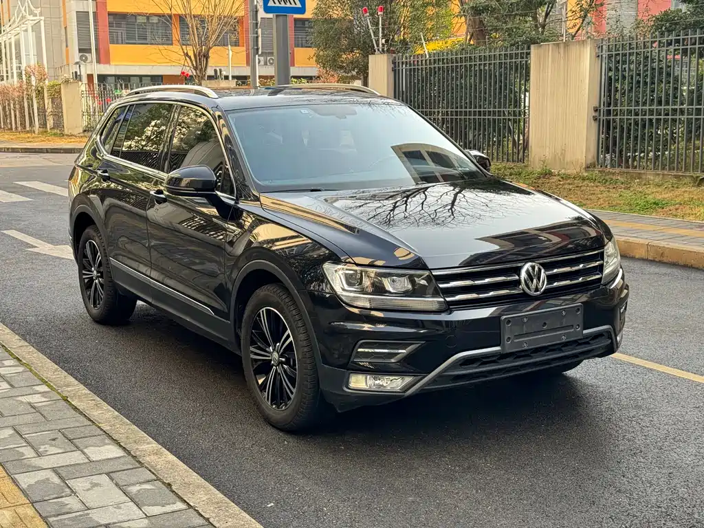 Volkswagen Tiguan L 2019 330TSI Automatic 2WD Panoramic Comfort Edition China VI 2019 - thumbnail 3