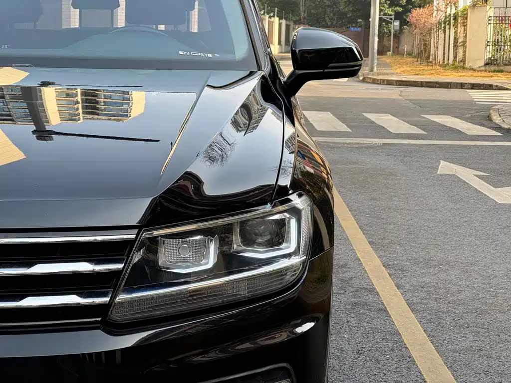 Volkswagen Tiguan L 2019 330TSI Automatic 2WD Panoramic Comfort Edition China VI 2019 - thumbnail 4