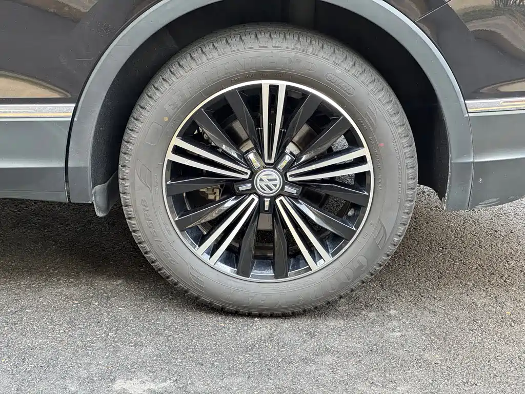 Volkswagen Tiguan L 2019 330TSI Automatic 2WD Panoramic Comfort Edition China VI 2019 - thumbnail 7
