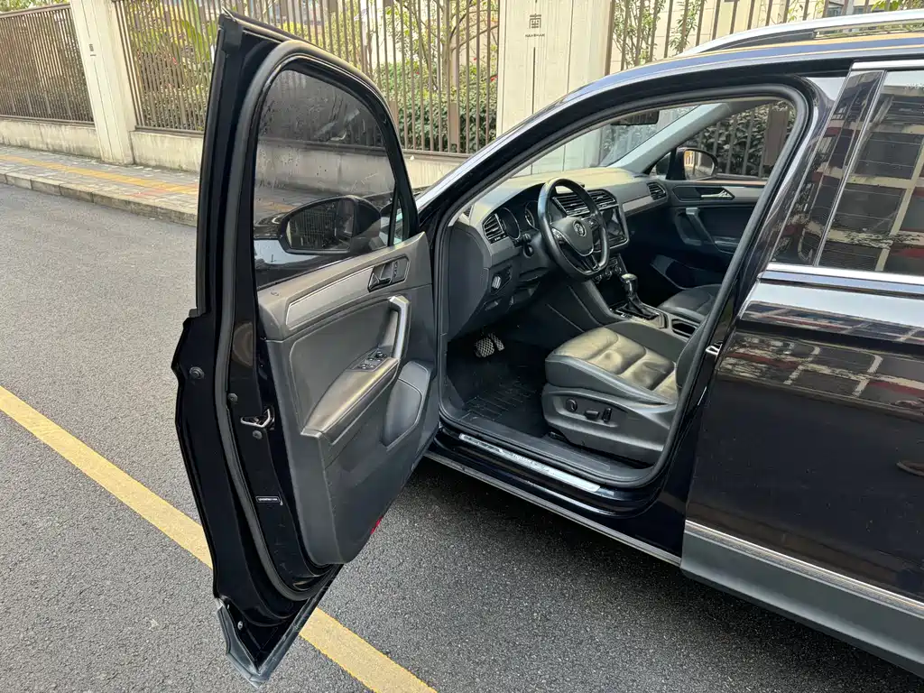 Volkswagen Tiguan L 2019 330TSI Automatic 2WD Panoramic Comfort Edition China VI 2019 - thumbnail 14