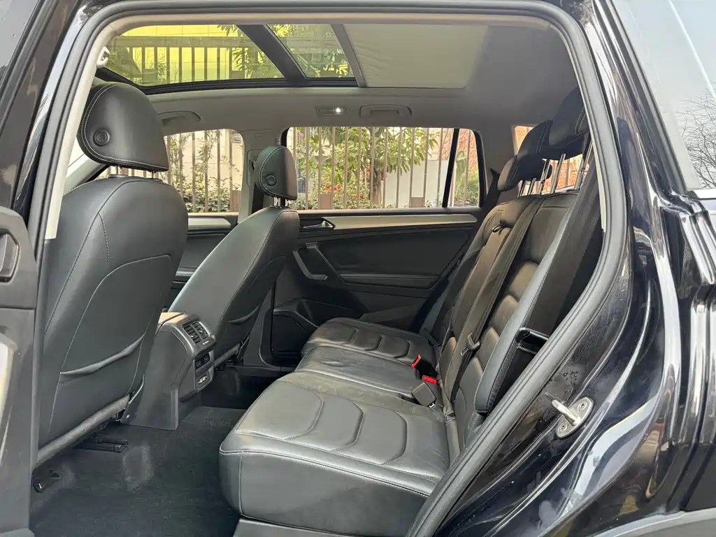 Volkswagen Tiguan L 2019 330TSI Automatic 2WD Panoramic Comfort Edition China VI 2019 - thumbnail 15