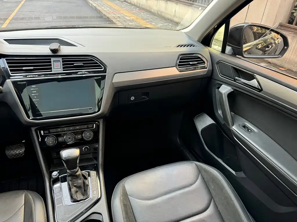 Volkswagen Tiguan L 2019 330TSI Automatic 2WD Panoramic Comfort Edition China VI 2019 - thumbnail 18