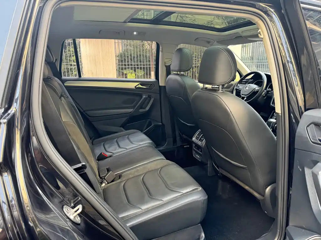 Volkswagen Tiguan L 2019 330TSI Automatic 2WD Panoramic Comfort Edition China VI 2019 - thumbnail 24