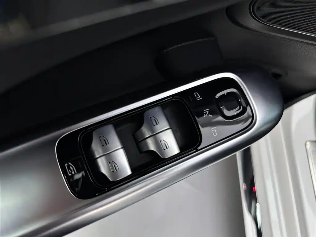Mercedes-Benz Mercedes-Benz C-Class 2022 C 200 L Sport Edition 2022 - thumbnail 25
