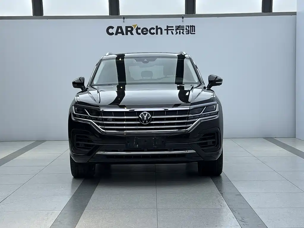 Volkswagen Volkswagen Touareg 2021 3.0TSI R-Line Sport Package 2022 - thumbnail 2
