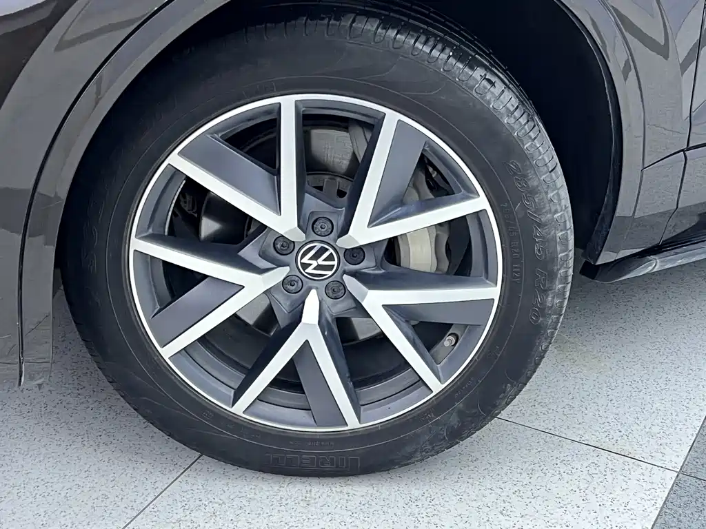 Volkswagen Volkswagen Touareg 2021 3.0TSI R-Line Sport Package 2022 - thumbnail 7