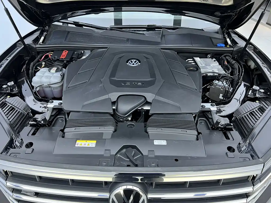 Volkswagen Volkswagen Touareg 2021 3.0TSI R-Line Sport Package 2022 - thumbnail 30