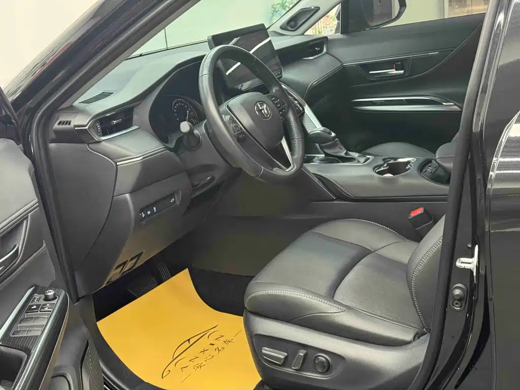 Toyota Venza 2022 2.0L CVT FWD Premium Edition 2023 - thumbnail 6