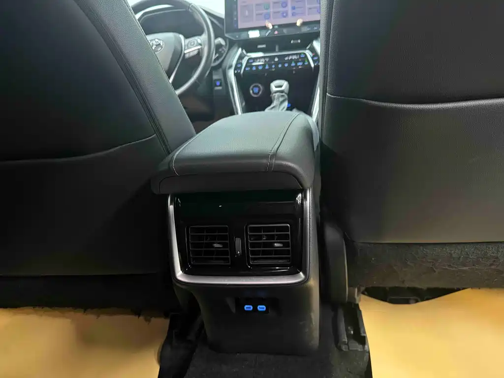Toyota Venza 2022 2.0L CVT FWD Premium Edition 2023 - thumbnail 16