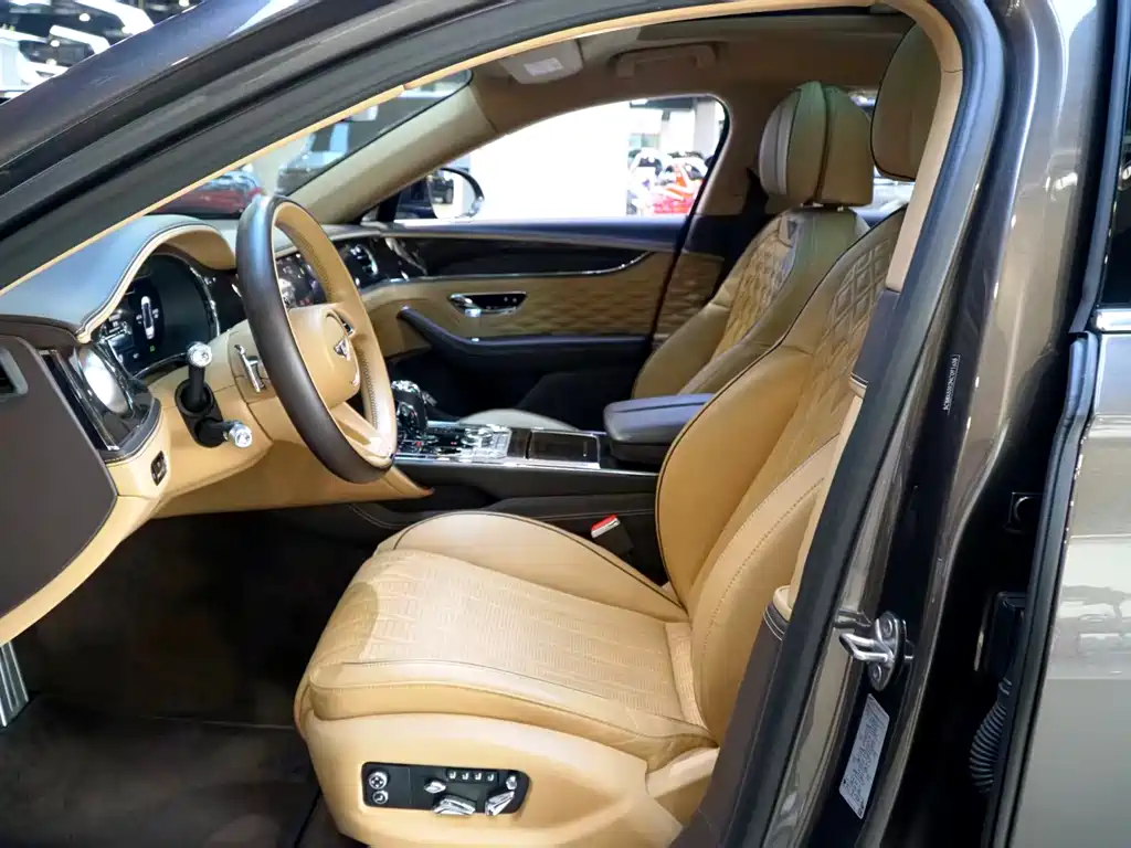 Bentley Bentley Flying Spur 2022 4.0T V8 Standard Edition 2023 - thumbnail 10