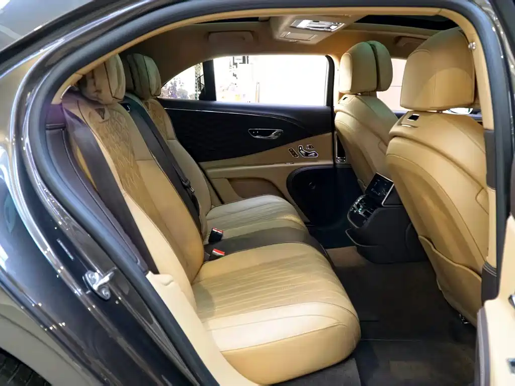 Bentley Bentley Flying Spur 2022 4.0T V8 Standard Edition 2023 - thumbnail 13